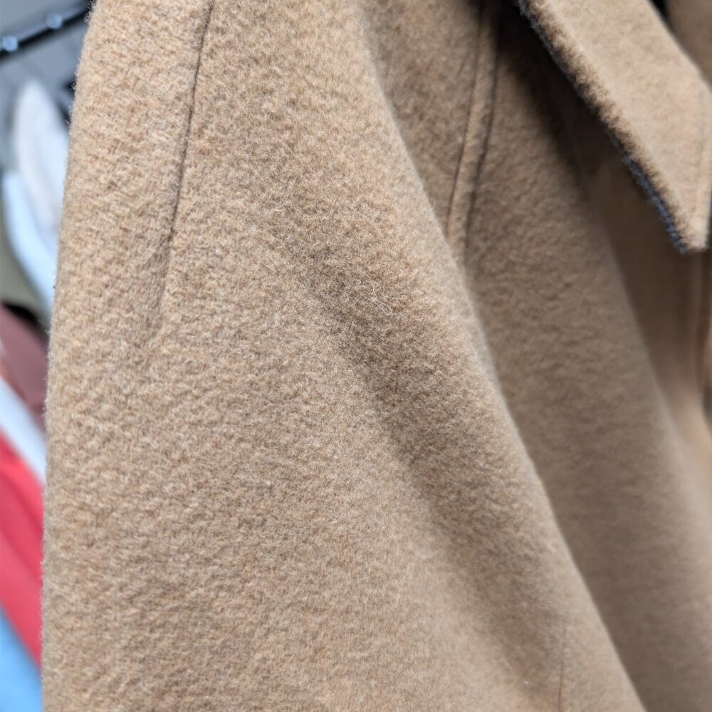 GAP Oversized Men's Wool-Blend Topcoat in Camel from 2024 - Picture 12 of 15